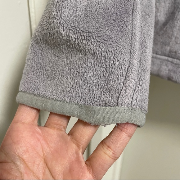 Mountain Hardwear fleece zip-up jacket - Picture 2 of 5